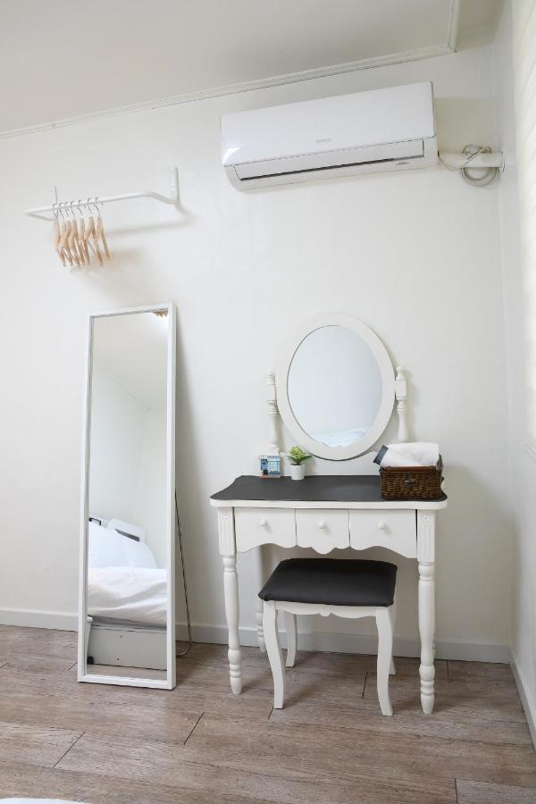Aiola Cine Hongdae Appartement Seoel Buitenkant foto